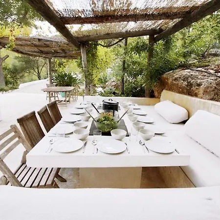 Villa Designed Comfort Hilltop Licence Et0447e *